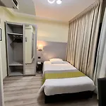 Aurora Hotel 3*