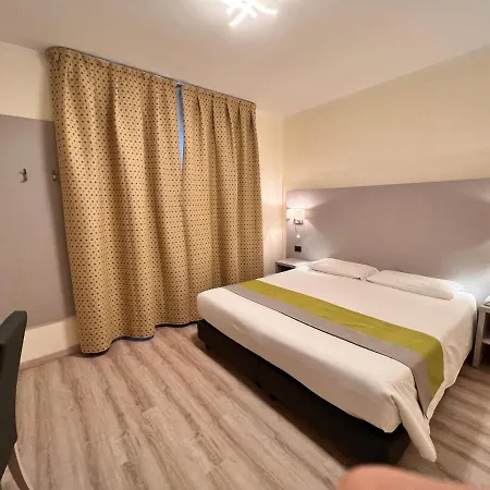 Aurora 3* Местре