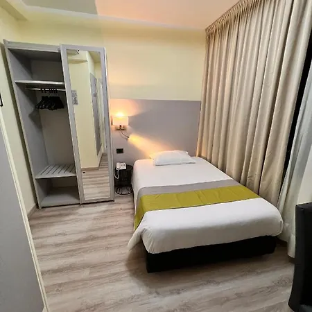 Aurora 3* Mestre