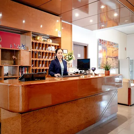 Aurora Hotel 3*