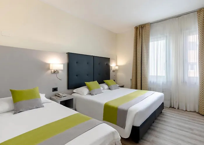 Aurora Hotel