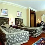 Aurora Hotell Mestre